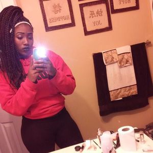 Meet your Posher, Hannah